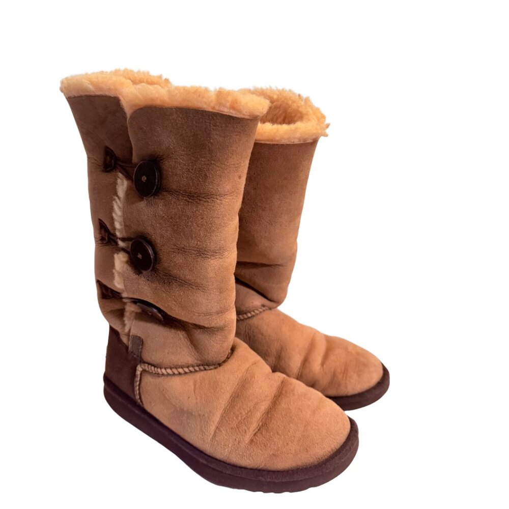 Fuzzy Buttoned Uggs Size 8.5
